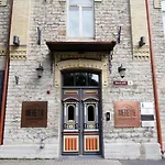 Stylish Studio In Perfect Location, 24H Reception