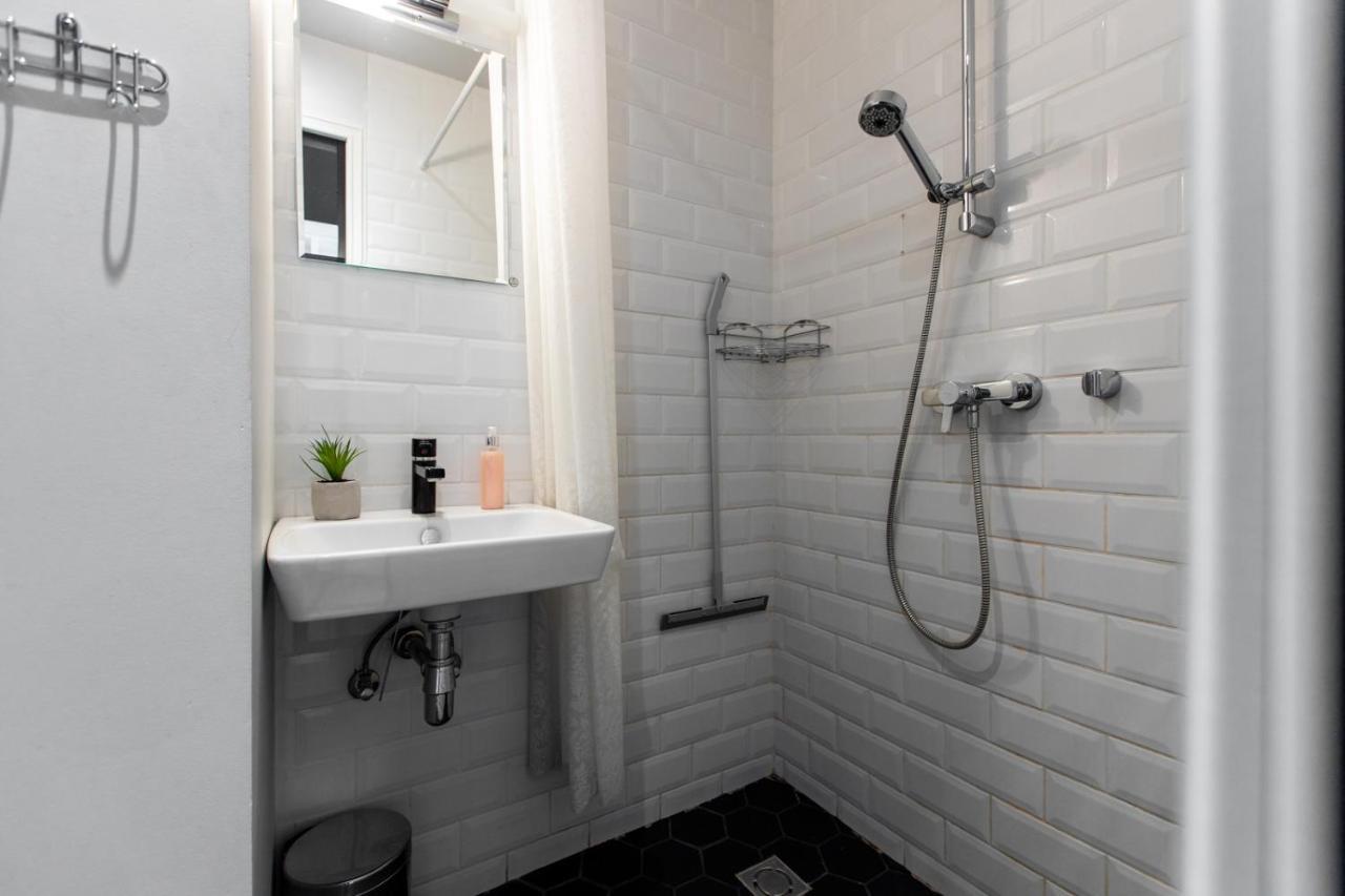 Leilighet Stylish Studio In Perfect Location, 24h Reception *