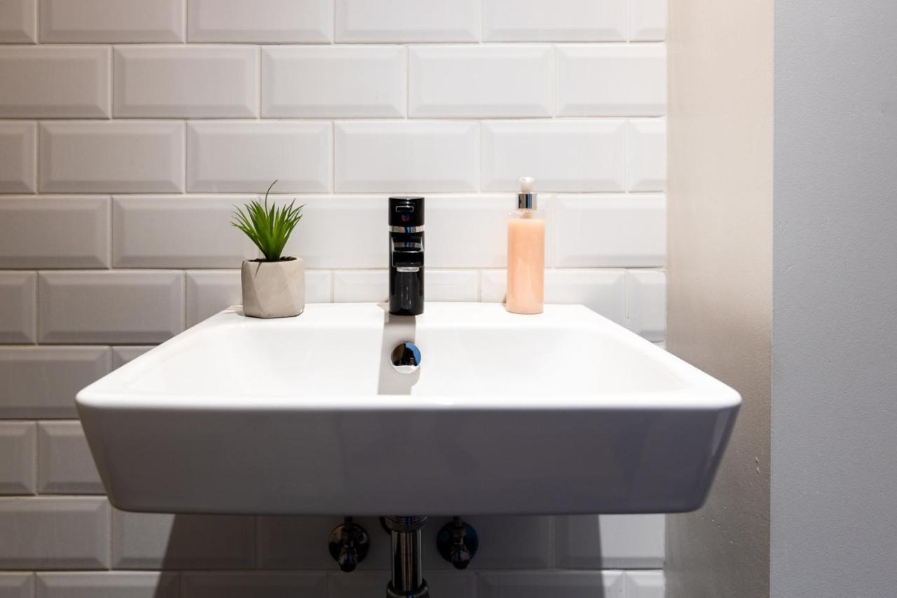 Leilighet Stylish Studio In Perfect Location, 24h Reception Tallinn